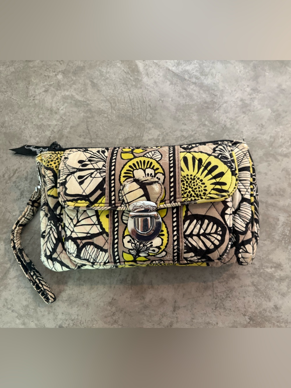 retired Vera Bradley Citron Pushlock Wrist Wallet
